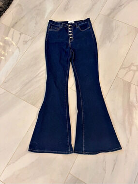 Vervet Los Angeles Flare Jeans in Blue Waist 30